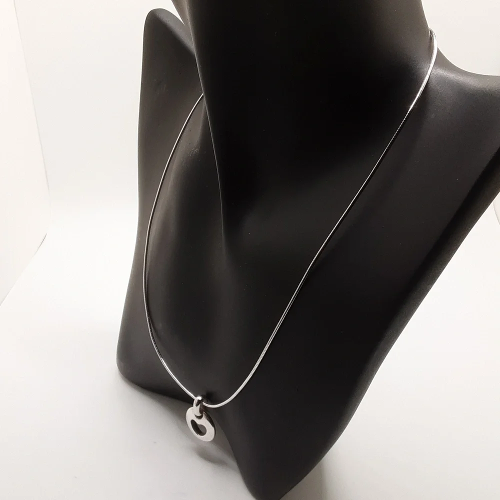 Authentic Tiffany & Co. Pierced Heart Pendant - Excellent Used Condition - Picture 3 of 13